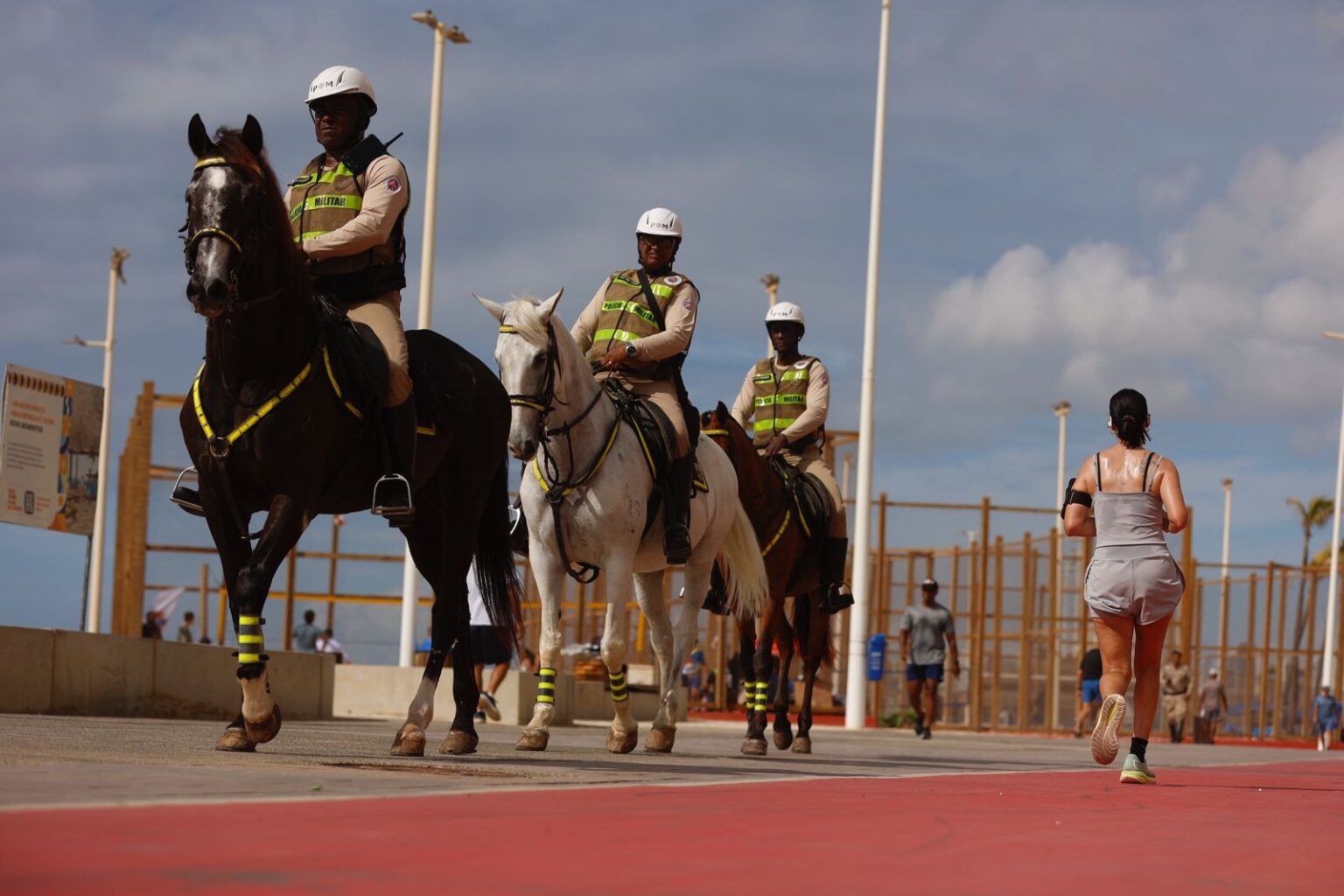 70 Cavalos Intensificam Segurança em Salvador na Operação Verão 2025/26 70 Cavalos Intensificam Segurança em Salvador na Operação Verão 2025/26