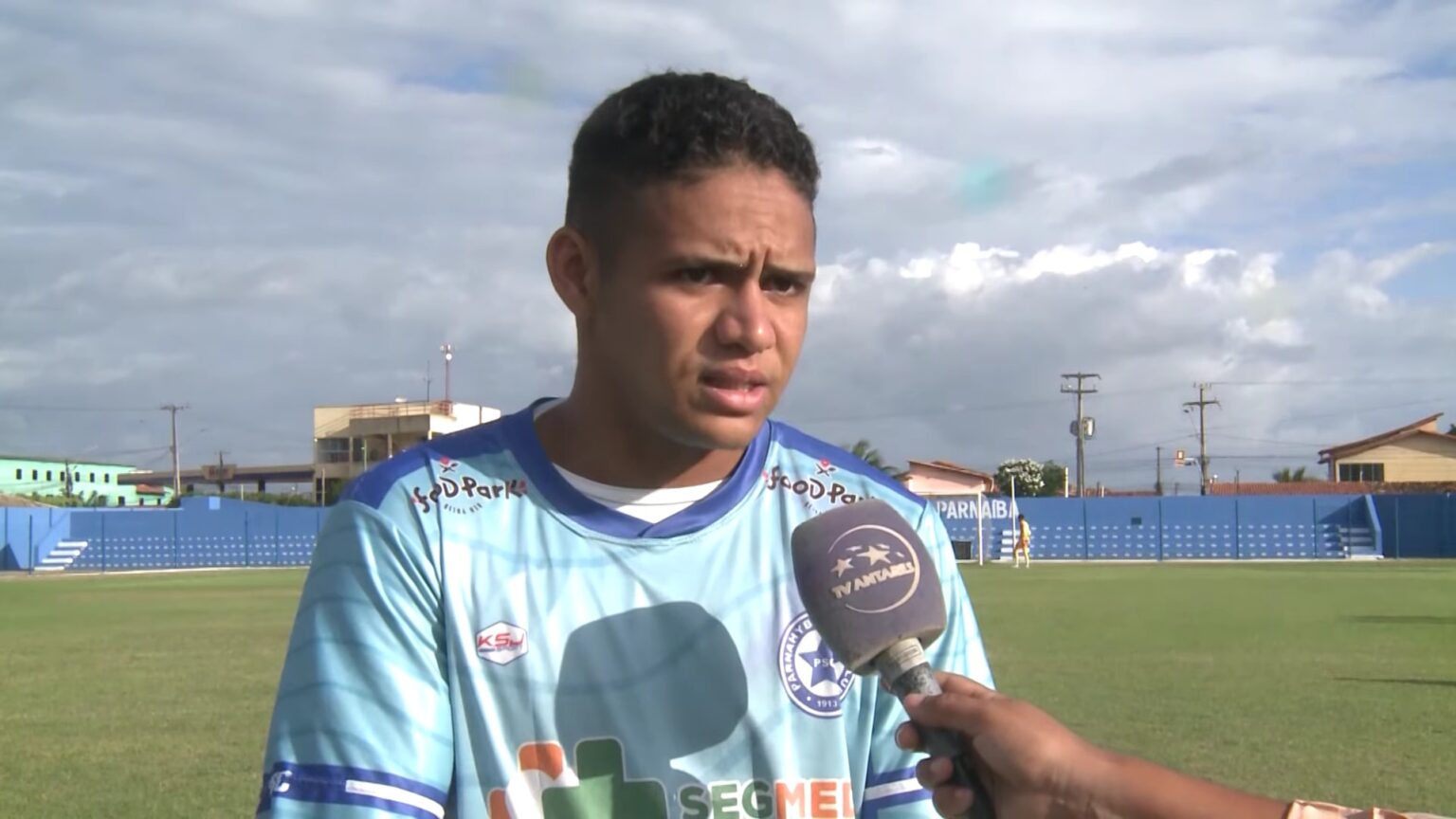 Manaus Contrata Lateral-E esquerdo Henrique para 2026: Nova Esperança no Futebol da Região Norte Imagem do artigo