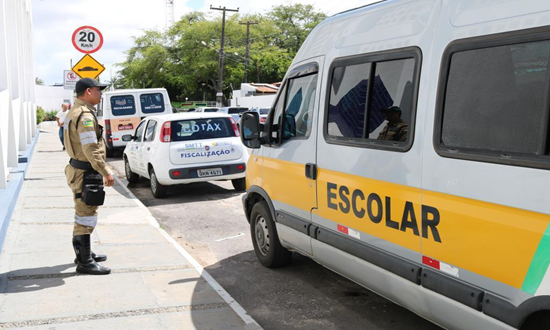 Prefeitura de Aracaju Convoca Permissionários para Renovação de Alvará do Transporte Escolar Prefeitura de Aracaju Convoca Permissionários para Renovação de Alvará do Transporte Escolar