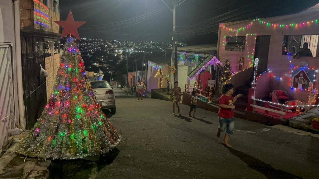 Rua Anador em Manaus se Transforma em Espetáculo Natalino Atraente Rua Anador em Manaus se Transforma em Espetáculo Natalino Atraente