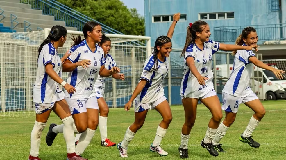 São Raimundo Lança Seletiva para Formação de Futebol Feminino em Parintins São Raimundo Lança Seletiva para Formação de Futebol Feminino em Parintins