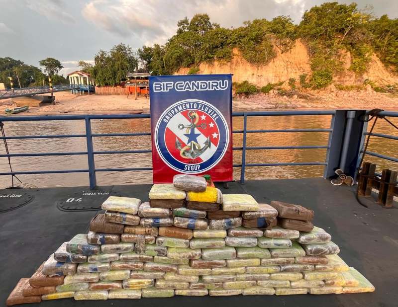 Apreensão de quase 100 kg de skank no navio Ana Karoline VII em operação no Amazonas Apreensão de quase 100 kg de skank no navio Ana Karoline VII em operação no Amazonas