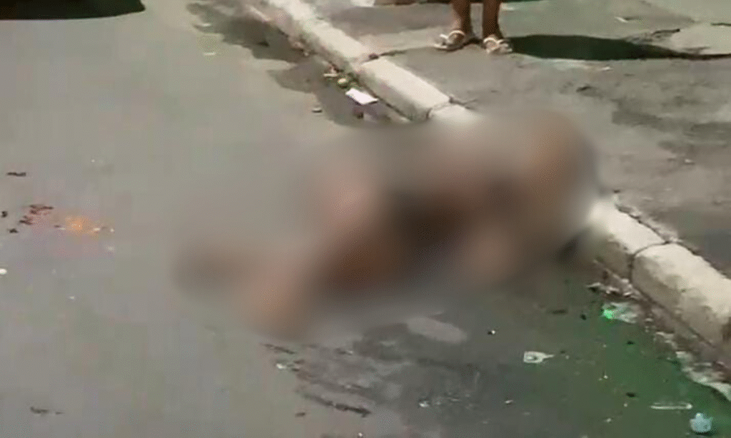 Atropelamento em Niterói: Mulher e Criança Feridas em Acidente com Moto Atropelamento em Niterói: Mulher e Criança Feridas em Acidente com Moto