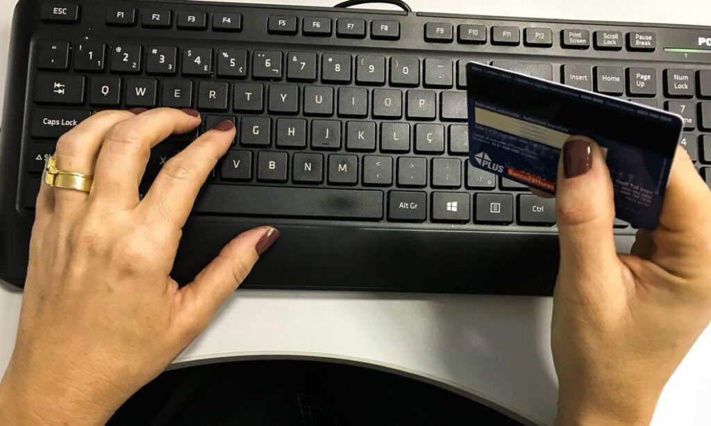 Cartão de Crédito: Uma Ferramenta Vital para Pequenos Negócios no Brasil Cartão de Crédito: Uma Ferramenta Vital para Pequenos Negócios no Brasil