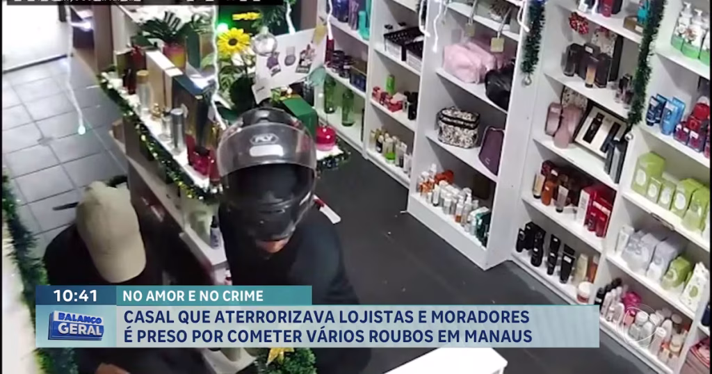 Casal ‘Bonnie e Clyde’ é Detido em Manaus Após Sequência de Roubos em Lojas Casal 'Bonnie e Clyde' é Detido em Manaus Após Sequência de Roubos em Lojas