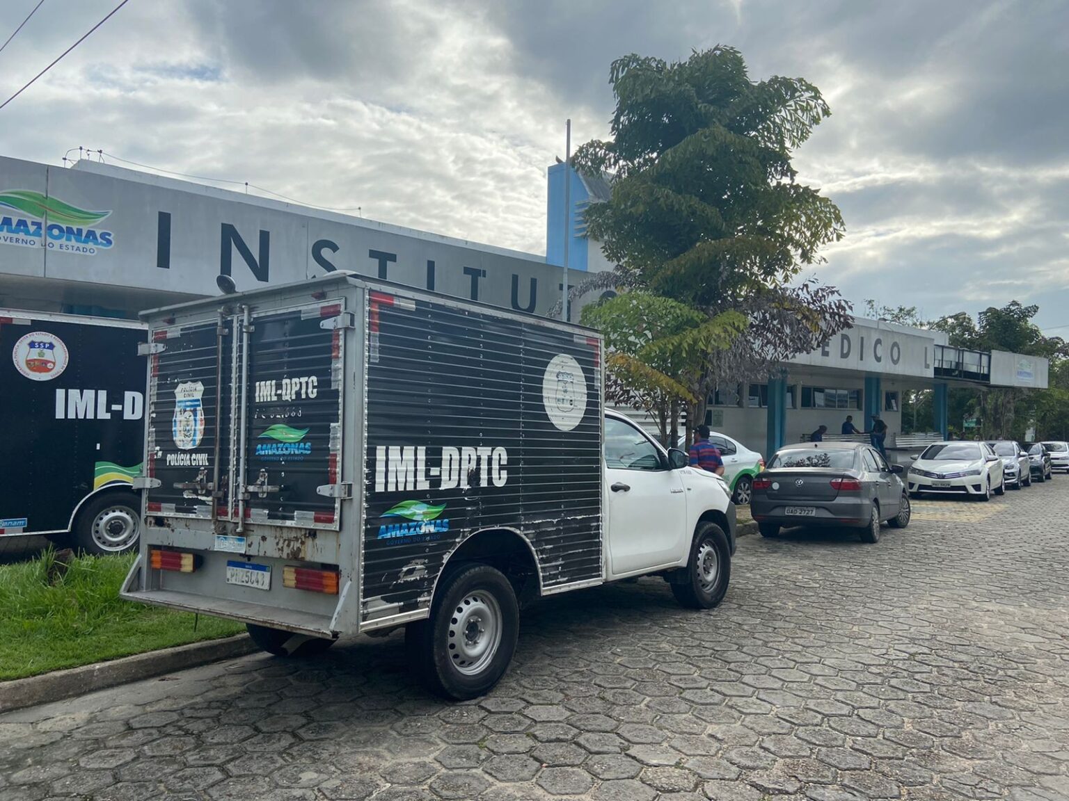 Corpo com sinais de tortura é encontrado em Manaus com mensagem enigmática