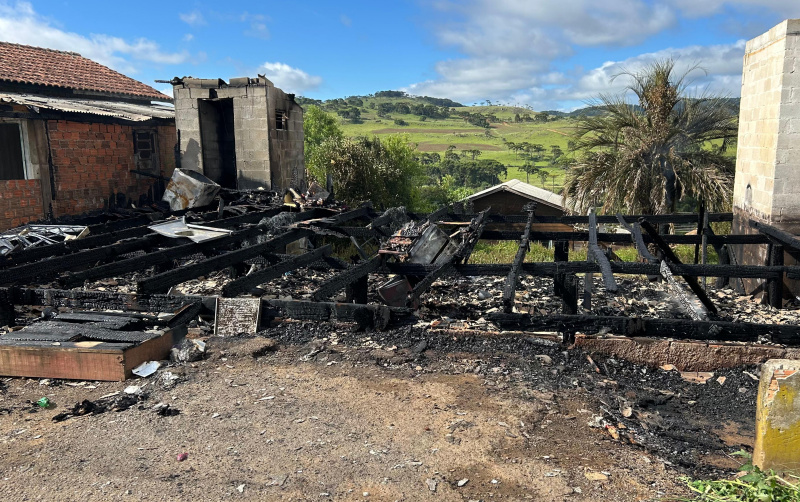 Incêndio em Painel: Vítimas Não Pertenciam à Mesma Família Incêndio em Painel: Vítimas Não Pertenciam à Mesma Família