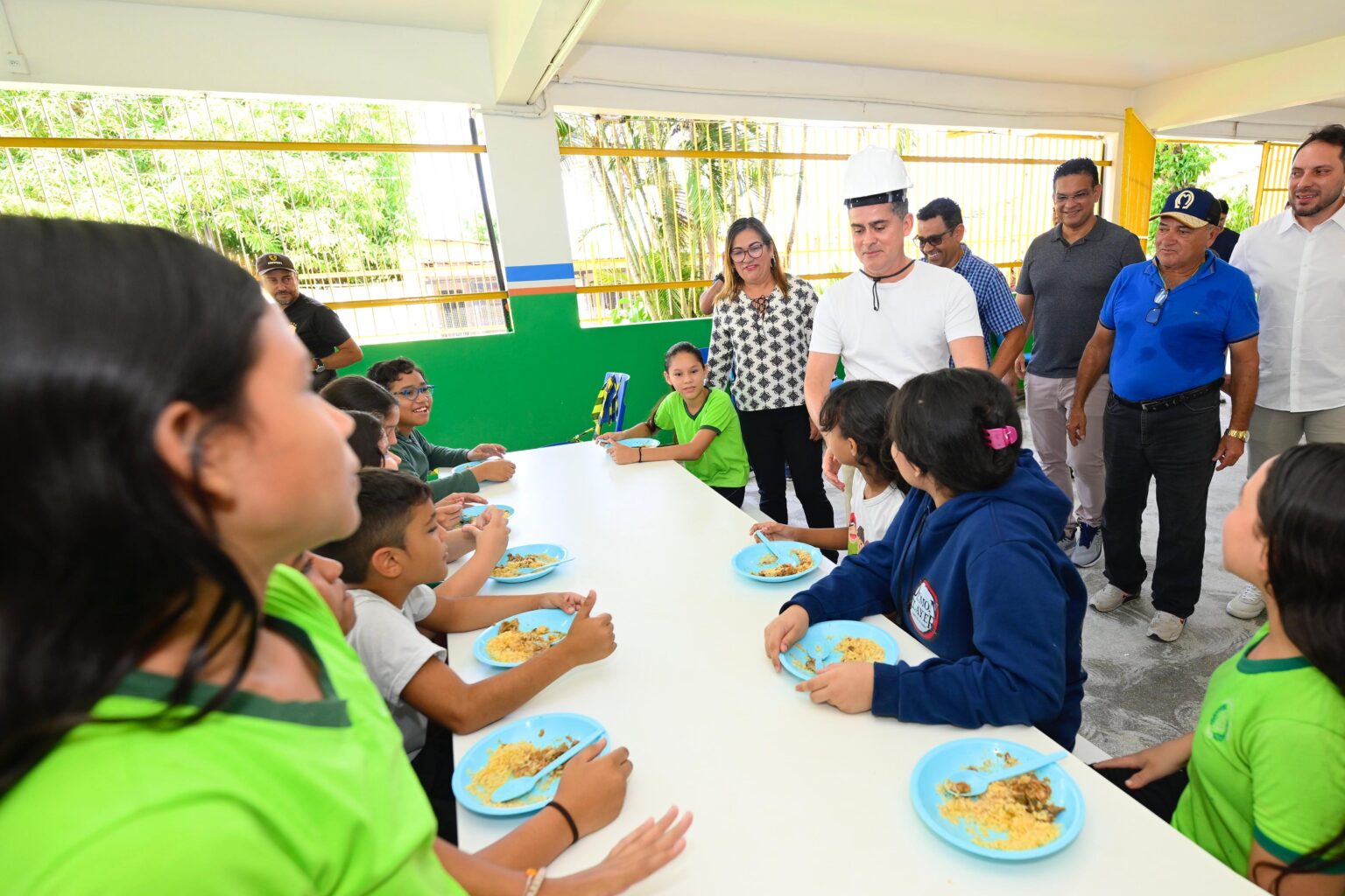 Inovação e Planejamento: A Revolução Educacional de Manaus sob a Gestão de David Almeida Inovação e Planejamento: A Revolução Educacional de Manaus sob a Gestão de David Almeida