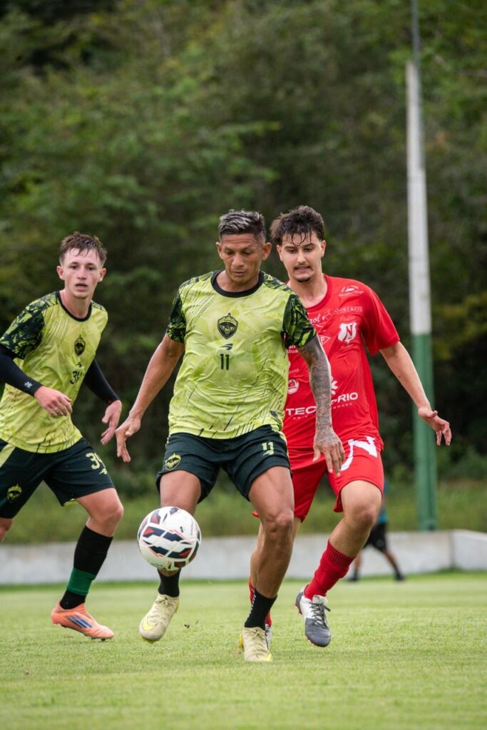Manaus e Náutico-RR Empatam em Amistoso Preparatório para a Temporada