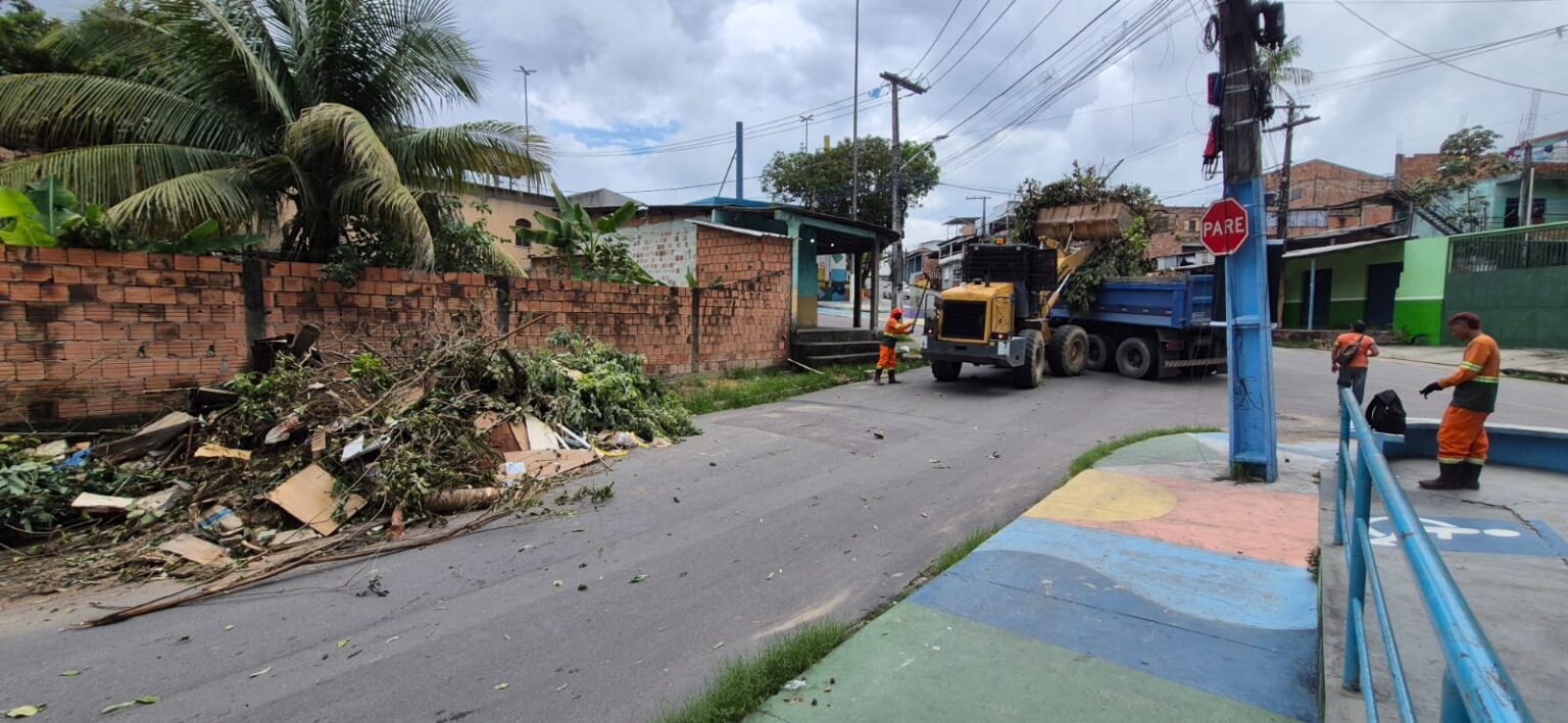 Manaus Intensifica Ações e Recolhe 500 Toneladas de Lixo em Combate a Descarte Ilegal Manaus Intensifica Ações e Recolhe 500 Toneladas de Lixo em Combate a Descarte Ilegal