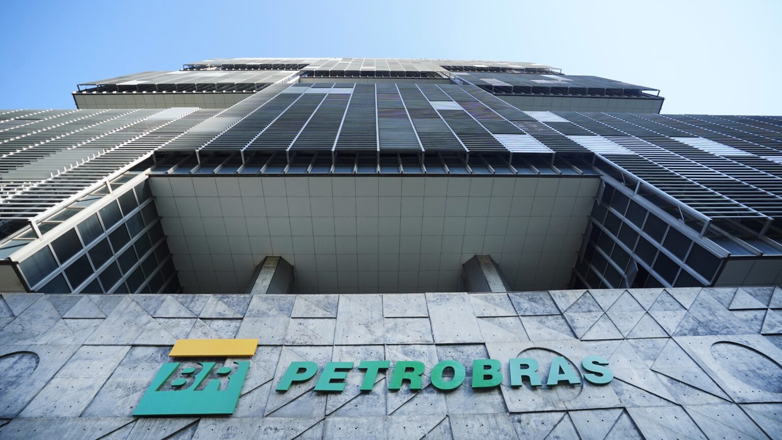 MPF Cobra Respostas da Petrobras e Ibama Sobre Vazamento na Foz do Amazonas MPF Cobra Respostas da Petrobras e Ibama Sobre Vazamento na Foz do Amazonas