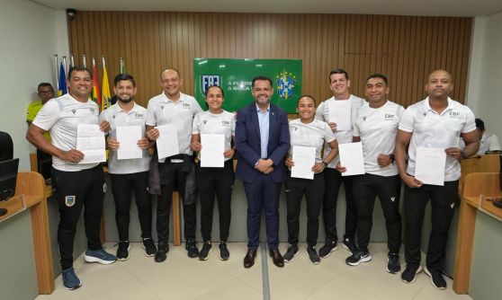 Oito Árbitros do Amazonas Participam de Curso de Homologação do VAR da CBF Oito Árbitros do Amazonas Participam de Curso de Homologação do VAR da CBF