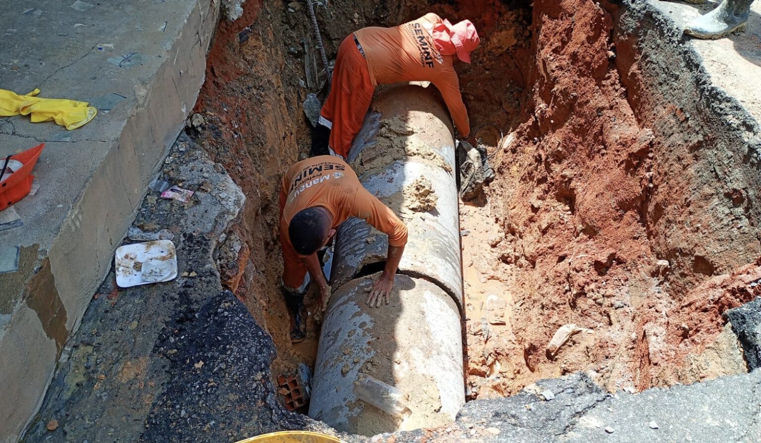 Prefeitura de Manaus Intensifica Recuperação de Drenagem na Cachoeirinha Prefeitura de Manaus Intensifica Recuperação de Drenagem na Cachoeirinha