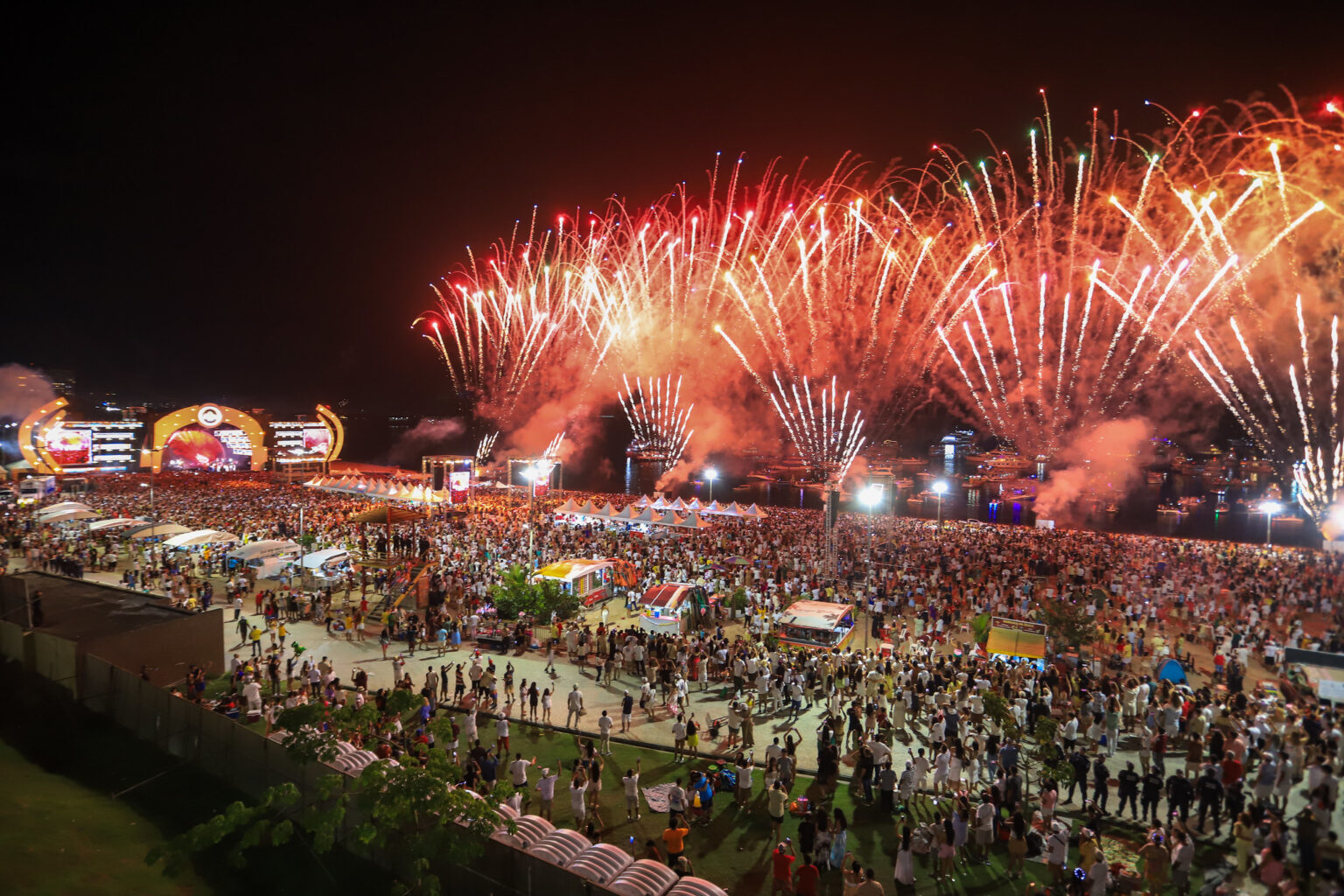 Réveillon de Manaus 2026: Celebração Inclusiva na Ponta Negra Atraí Multidões Réveillon de Manaus 2026: Celebração Inclusiva na Ponta Negra Atraí Multidões