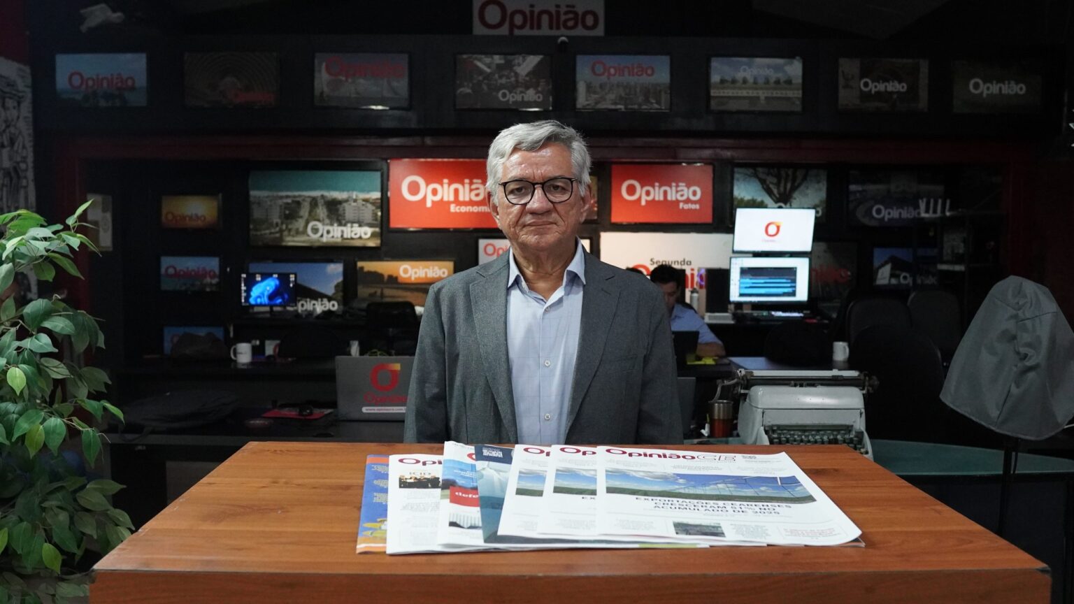 Secretário do Ceará Defende Política Fiscal e Responde Críticas sobre Empréstimos Secretário do Ceará Defende Política Fiscal e Responde Críticas sobre Empréstimos