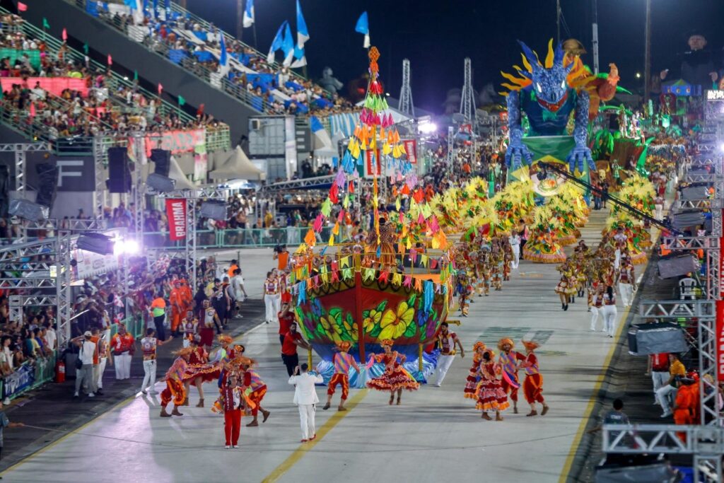A Grande Família Conquista o Carnaval de Manaus 2026 com Cultura Nordestina