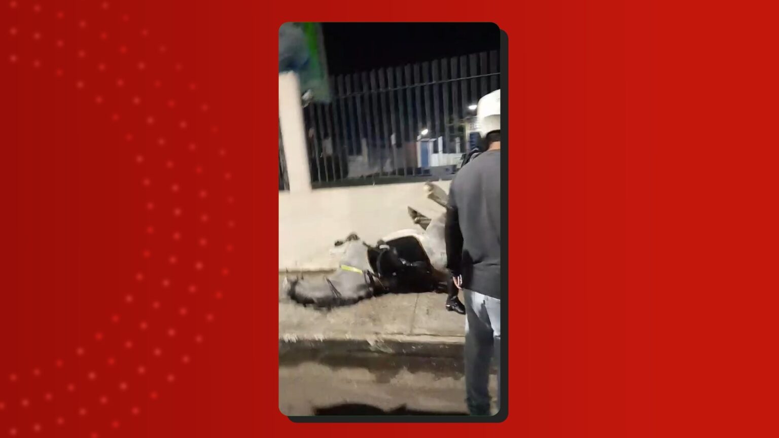 Acidente na Avenida Pedro Teixeira: Policial e Cavalo Caem Durante Patrulhamento em Manaus Acidente na Avenida Pedro Teixeira: Policial e Cavalo Caem Durante Patrulhamento em Manaus