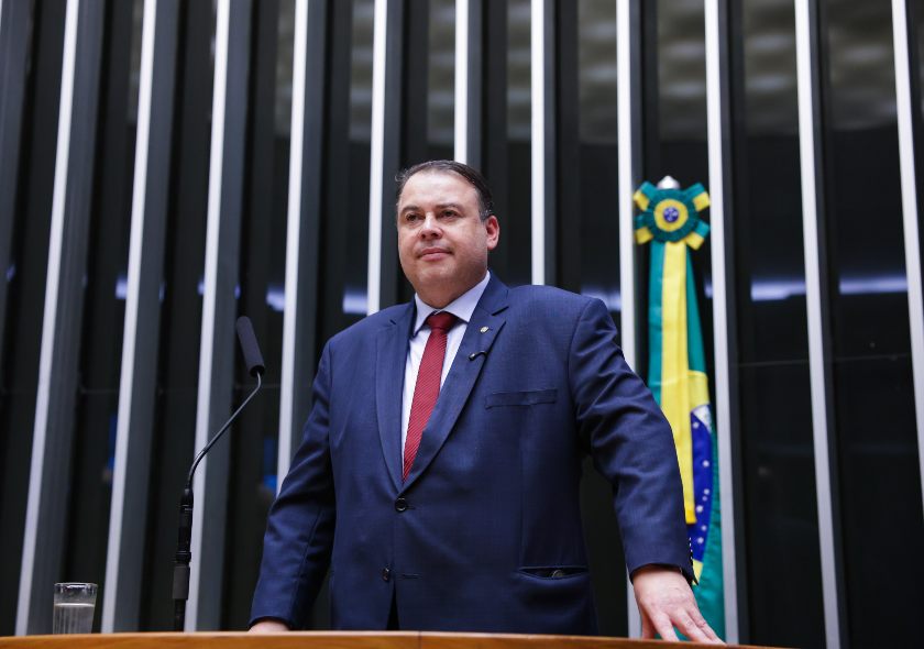 Câmara Aprova Criação da Universidade Federal do Esporte: Avanço na Formação de Profissionais Câmara Aprova Criação da Universidade Federal do Esporte: Avanço na Formação de Profissionais