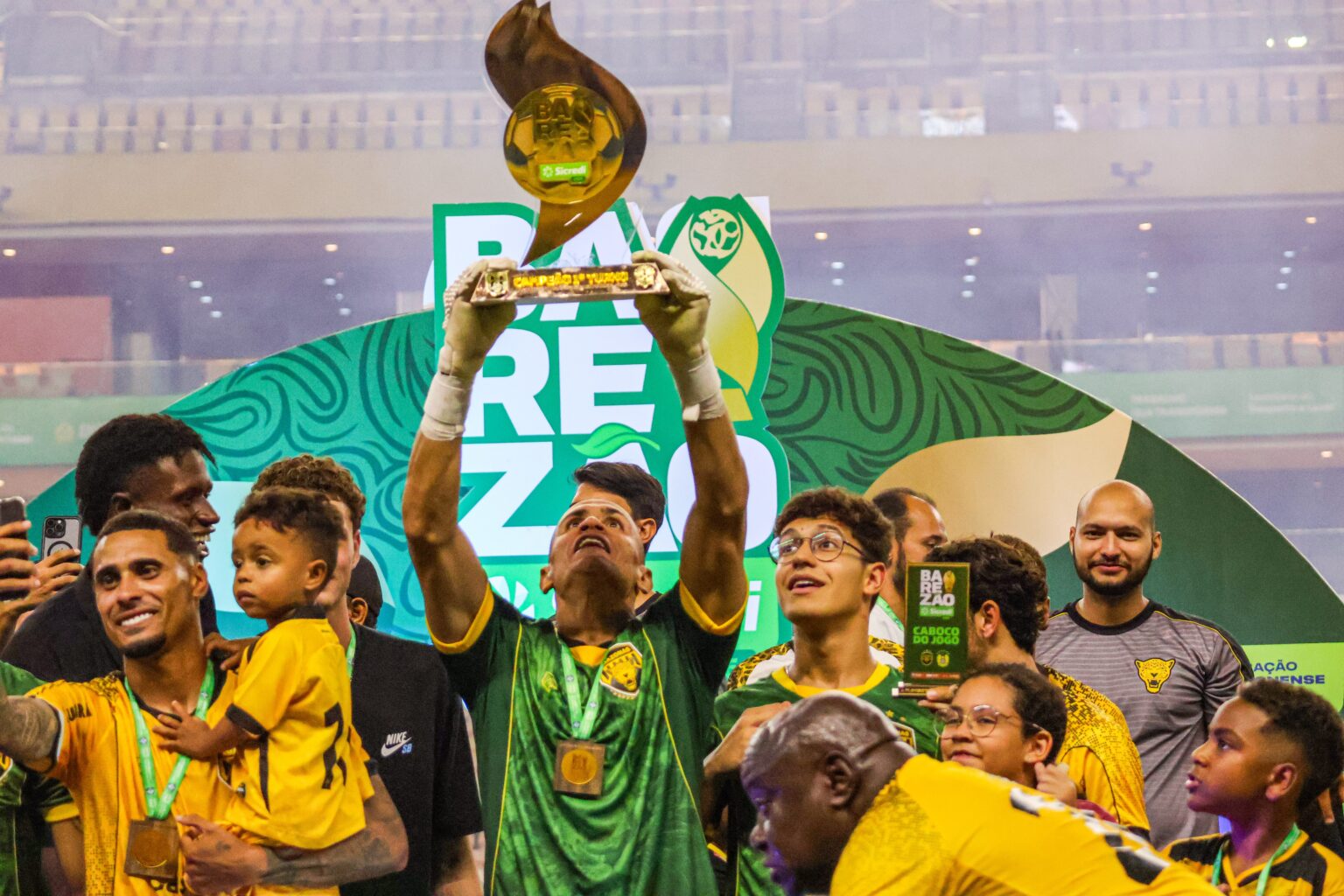 Do Descarte à Glória: Renan Brilha e Conquista Título pelo Amazonas Após Frustração no Avaí