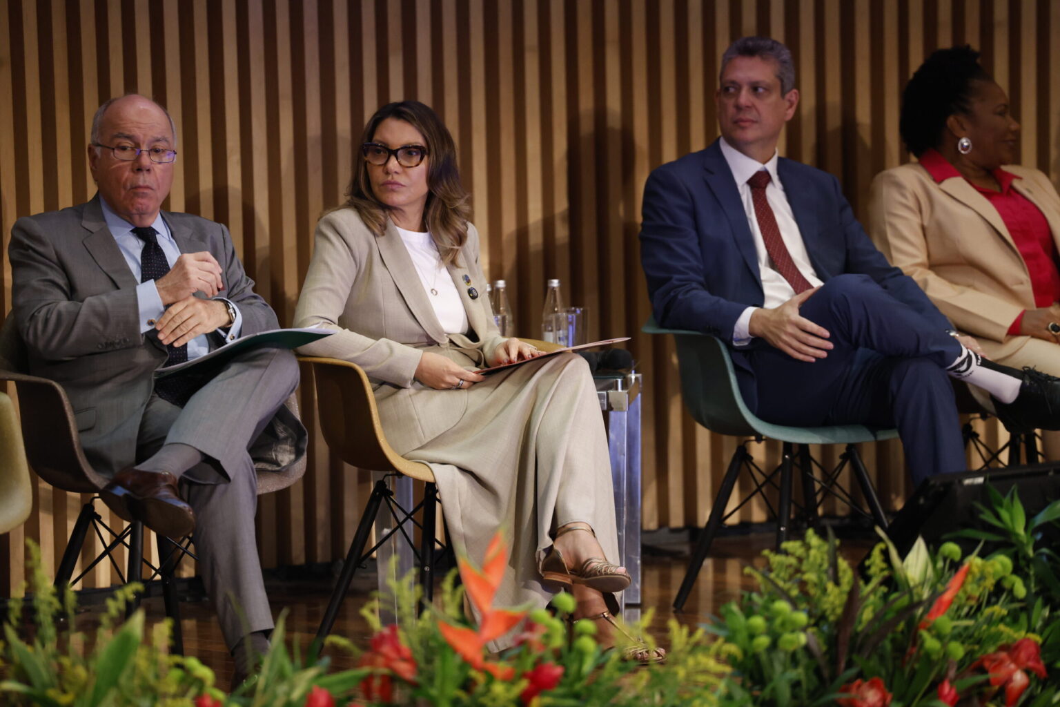 Falta de Transparência nas Agendas Oficiais: Desafios para a Fiscalização Governamental Falta de Transparência nas Agendas Oficiais: Desafios para a Fiscalização Governamental