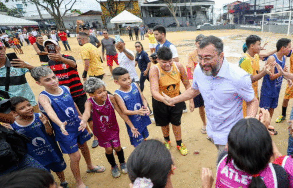 Governo do Amazonas Amplia Acesso ao Esporte: Mais de 325 Mil Beneficiados Governo do Amazonas Amplia Acesso ao Esporte: Mais de 325 Mil Beneficiados