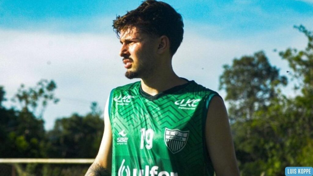 Manaus Reforça Elenco com Luisinho, Atacante Ex-Avenida-RS Para a Temporada 2024 Manaus Reforça Elenco com Luisinho, Atacante Ex-Avenida-RS Para a Temporada 2024
