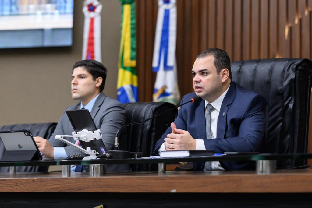 Roberto Cidade exige solução da Amazonas Energia para falta de energia em comunidades de Manicoré Roberto Cidade exige solução da Amazonas Energia para falta de energia em comunidades de Manicoré