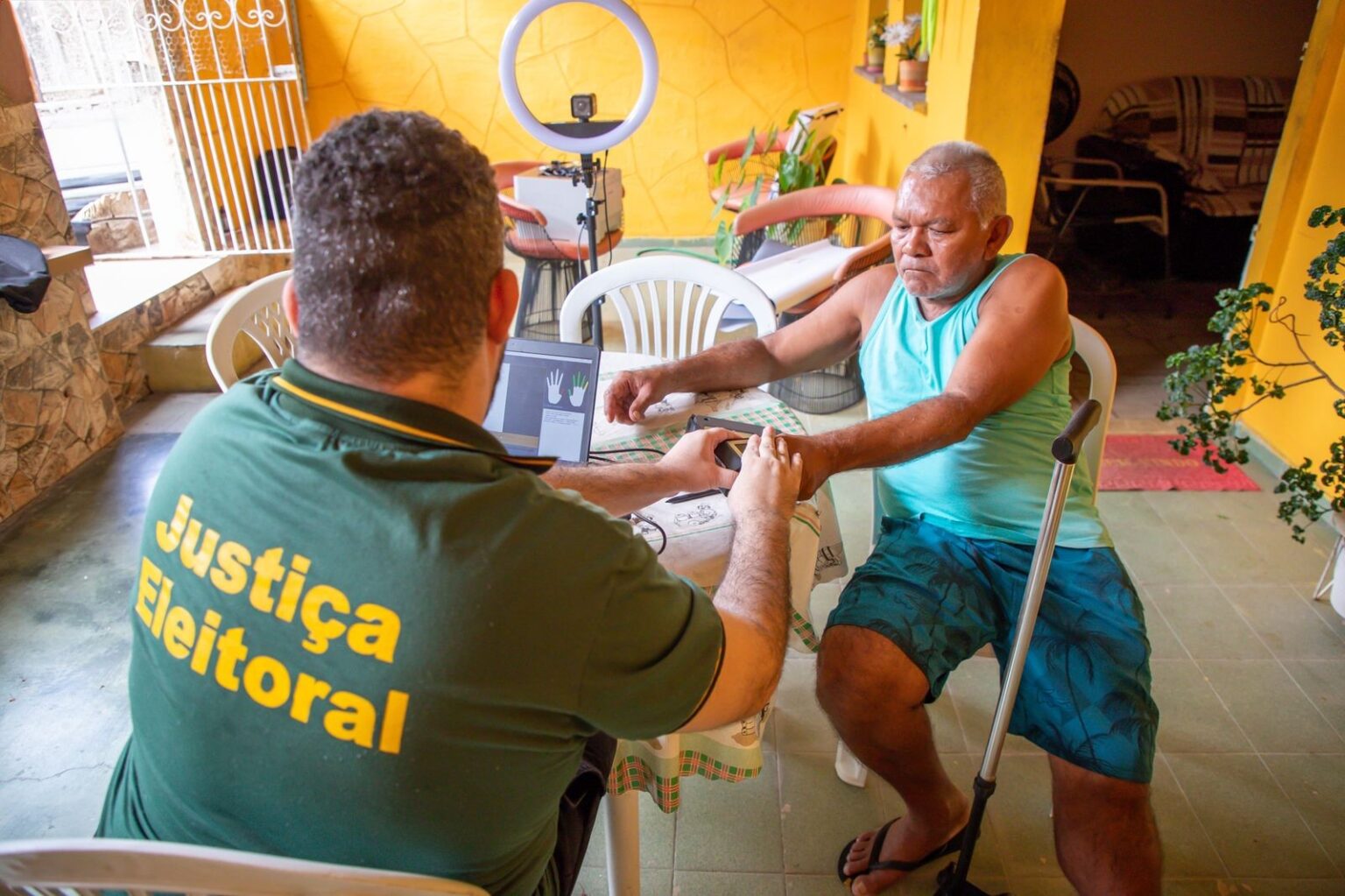 TRE-AM Inova com Atendimento Domiciliar para Coleta de Biometria em Manaus
