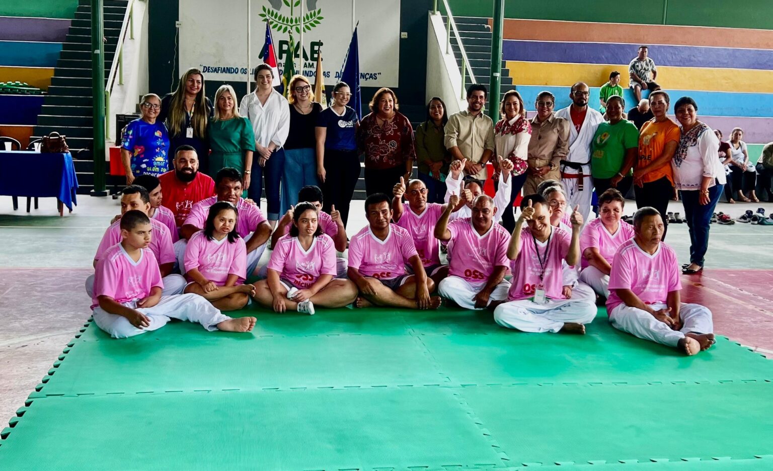 Victor César: O Bicampeão Brasileiro que Transforma Vidas de Crianças Autistas com o Jiu-Jitsu Victor César: O Bicampeão Brasileiro que Transforma Vidas de Crianças Autistas com o Jiu-Jitsu
