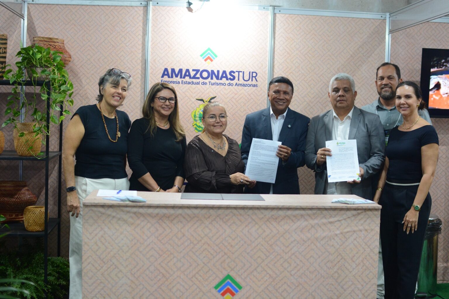 Amazonastur Impulsiona Turismo com Parcerias Estratégicas na ExpoPIM 2026 Amazonastur Impulsiona Turismo com Parcerias Estratégicas na ExpoPIM 2026