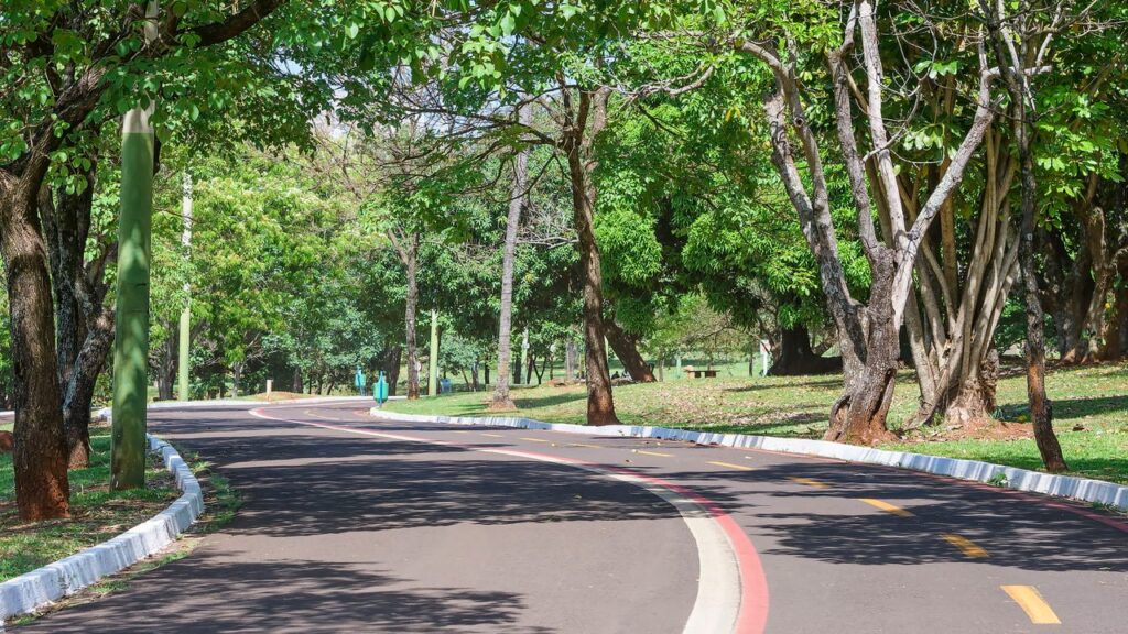 Campo Grande: A Capital Verde do Brasil com o Maior Aquário de Água Doce do Mundo Campo Grande: A Capital Verde do Brasil com o Maior Aquário de Água Doce do Mundo