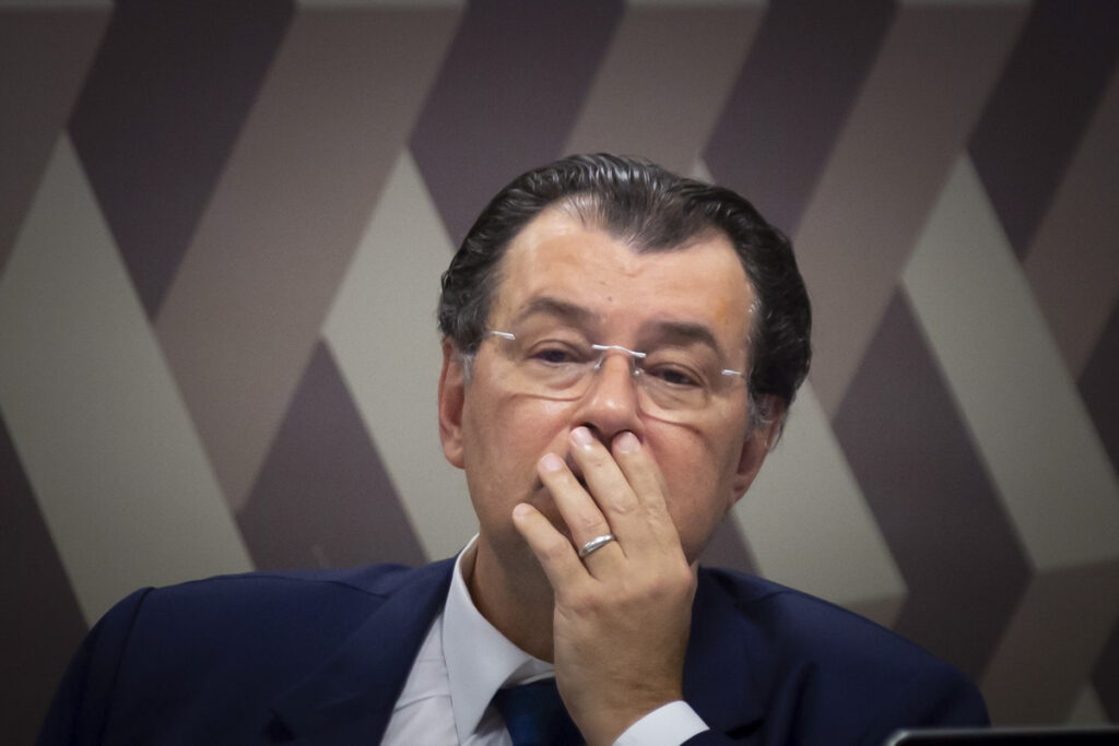Candidatura de David Almeida Complica a Situação de Eduardo Braga no Amazonas