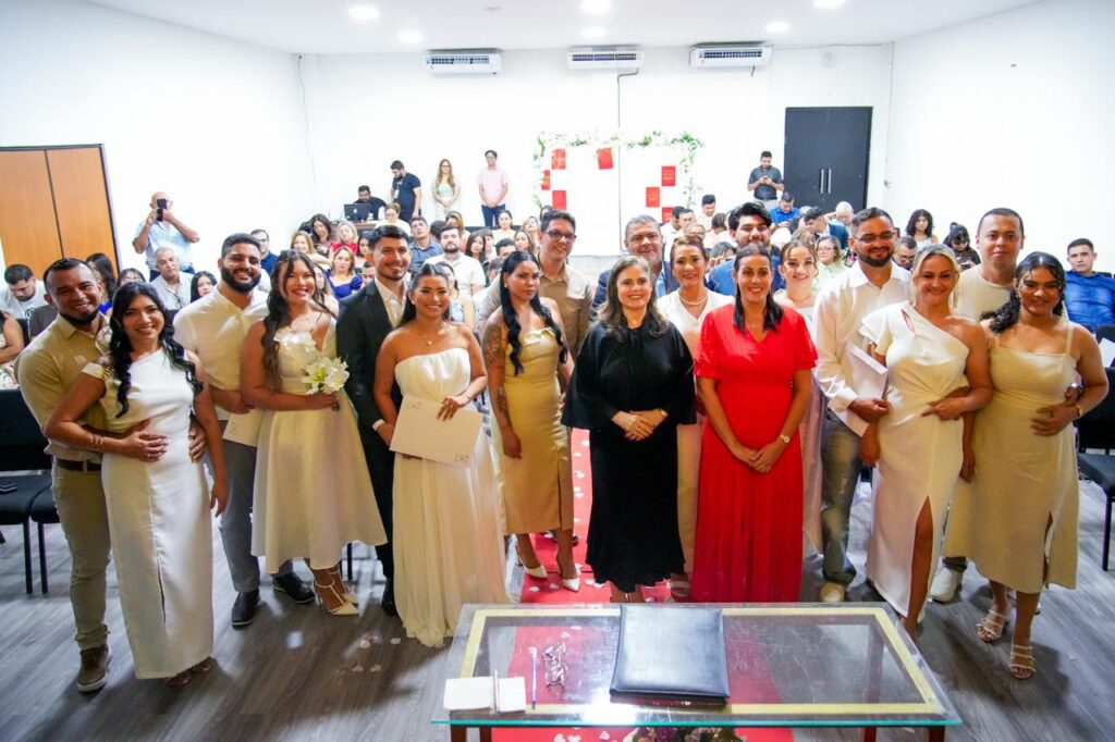 Casamento Coletivo em Manaus: Defensoria Pública Facilita União Gratuita para Oito Casais Casamento Coletivo em Manaus: Defensoria Pública Facilita União Gratuita para Oito Casais