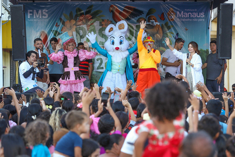 Chegada do Coelhinho da Páscoa Emociona Comunidade de Manaus Chegada do Coelhinho da Páscoa Emociona Comunidade de Manaus