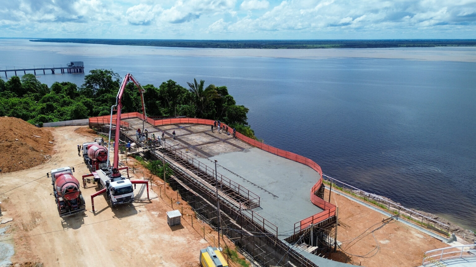 Concretagem do Restaurante no Parque Encontro das Águas Avança em Manaus Concretagem do Restaurante no Parque Encontro das Águas Avança em Manaus