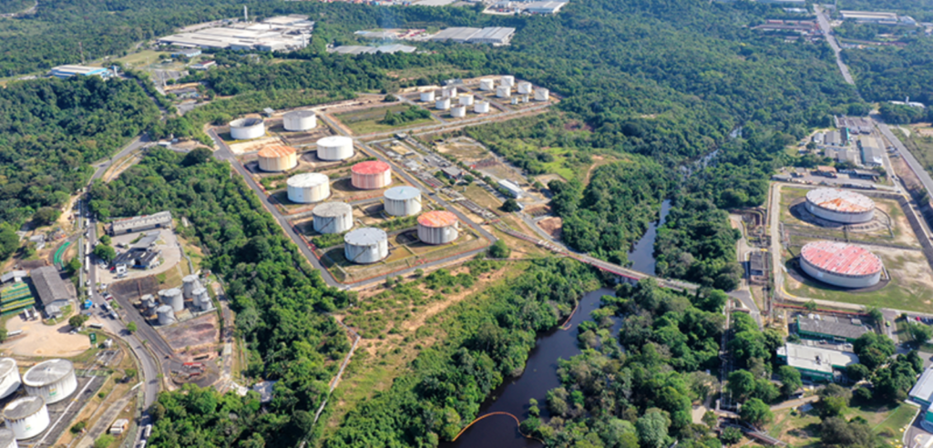 Governo Intensifica Regulação sobre a Refinaria da Amazônia e Impacta Setor de Combustíveis no AM Governo Intensifica Regulação sobre a Refinaria da Amazônia e Impacta Setor de Combustíveis no AM