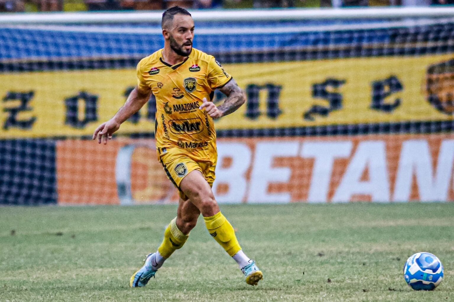 Nacional Anuncia Volante PH como Reforço para a Temporada 2024