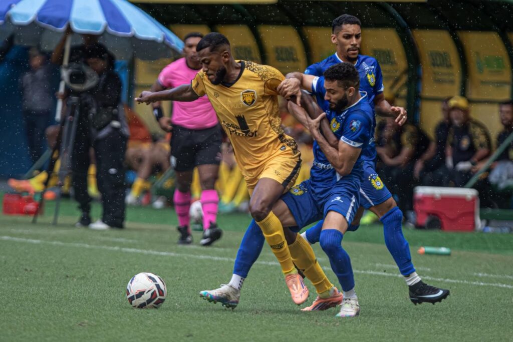 Playoffs do Amazonense: Parintins e Nacional em Vantagem no Segundo Turno Playoffs do Amazonense: Parintins e Nacional em Vantagem no Segundo Turno