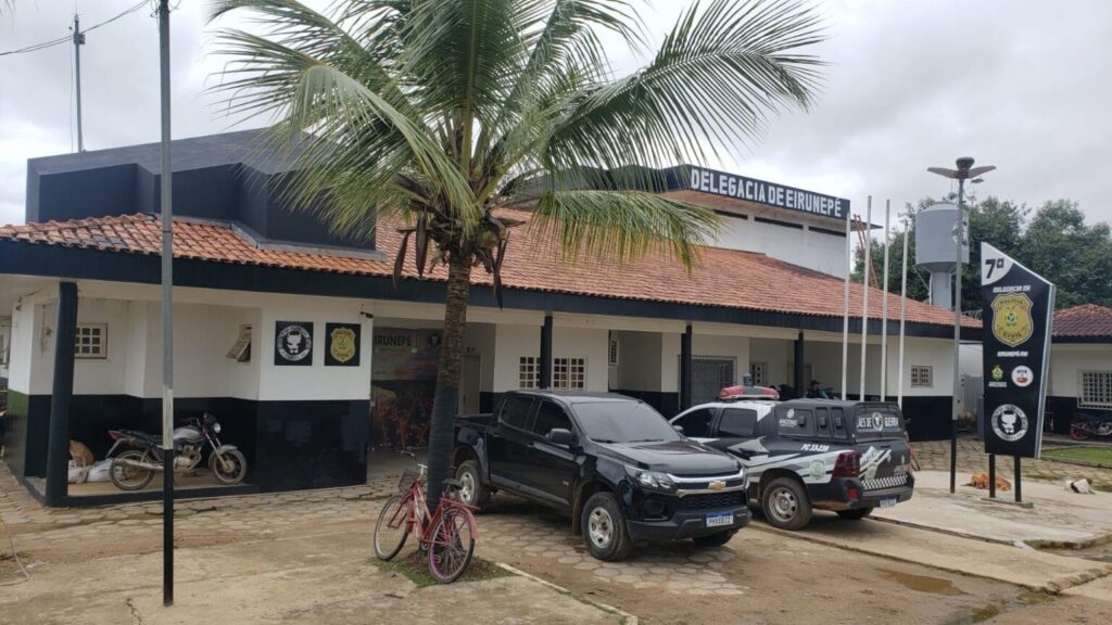 Suspeito de Esfaquear Companheira é Detido em Eirunepé, Amazonas Suspeito de Esfaquear Companheira é Detido em Eirunepé, Amazonas