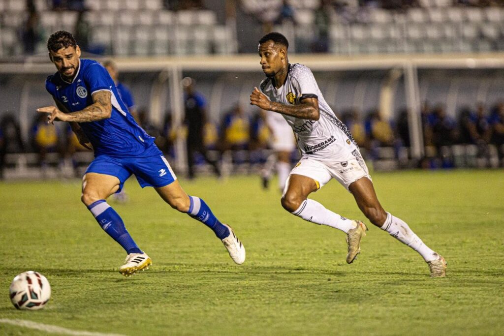 Amazonas Brilha na Estreia da Série C e Renova Esperanças da Torcida Amazonas Brilha na Estreia da Série C e Renova Esperanças da Torcida