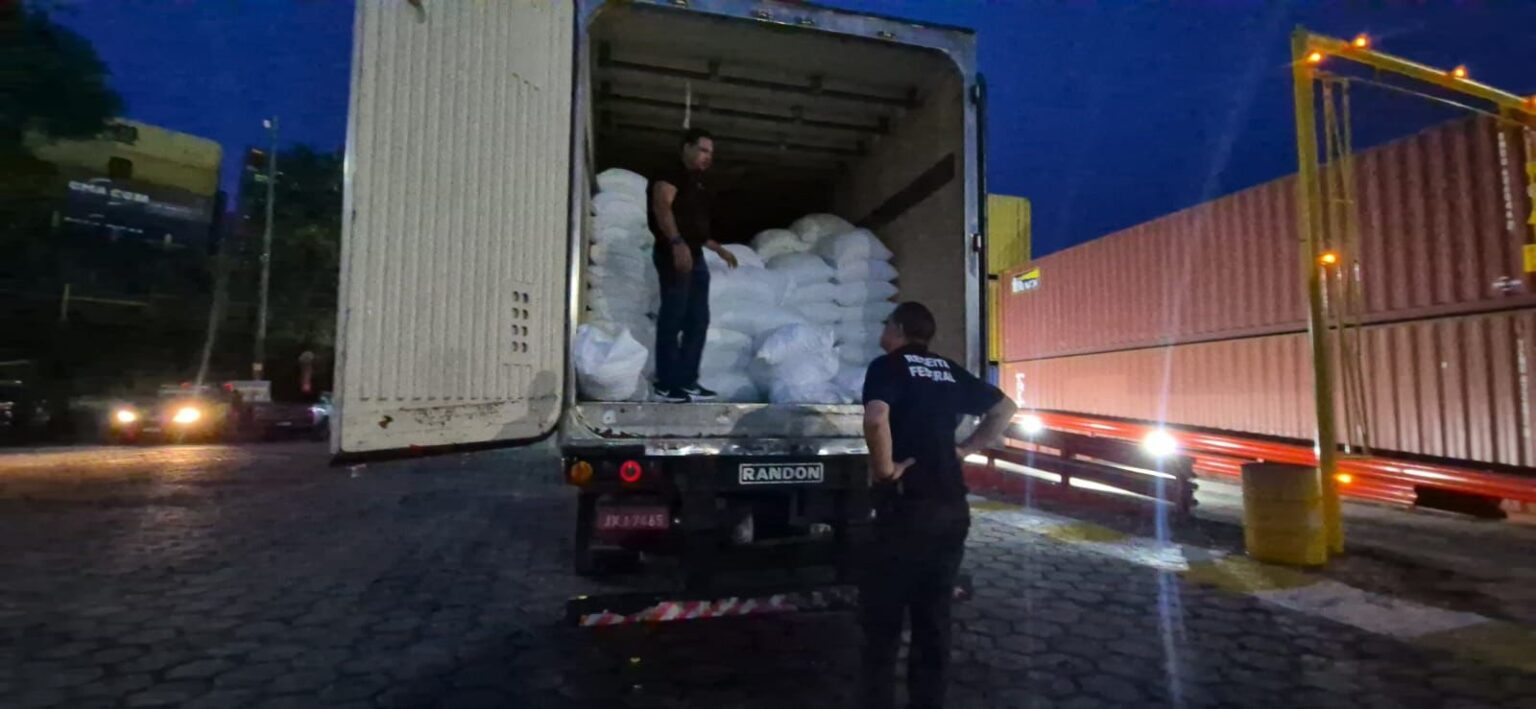Apreensão de 150 kg de drogas em caminhão na Zona Leste de Manaus surpreende autoridades Apreensão de 150 kg de drogas em caminhão na Zona Leste de Manaus surpreende autoridades
