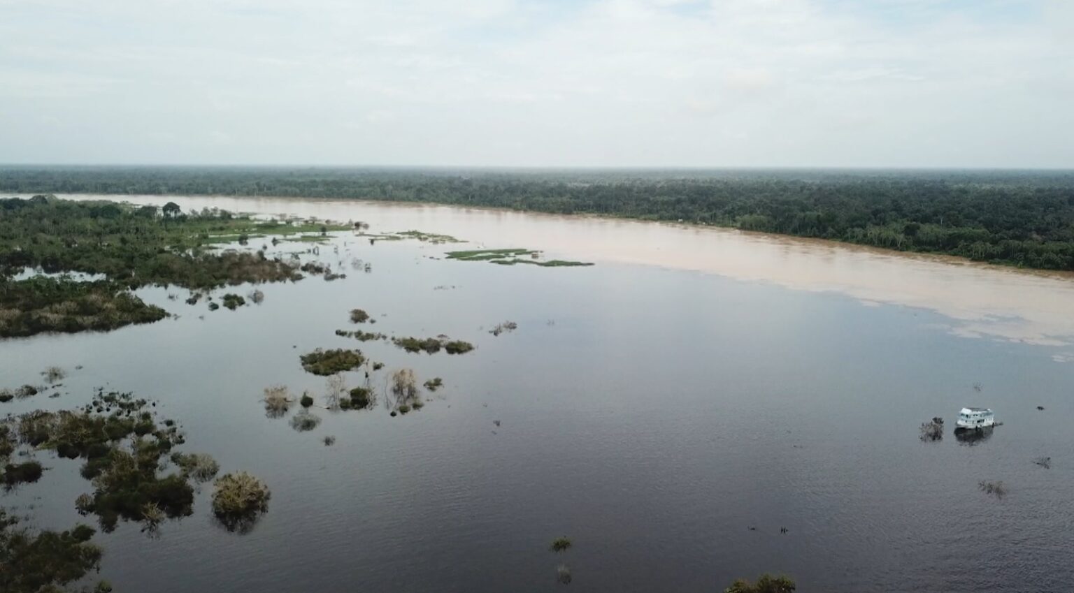 Cheia no Amazonas: 16 Municípios Declarados em Emergência e Impacto na População Cheia no Amazonas: 16 Municípios Declarados em Emergência e Impacto na População