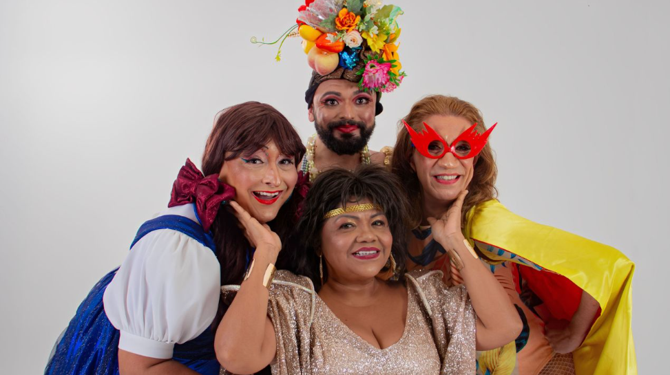 Cine Carmen Miranda Recebe ‘Amazonian Queen Star Show’: Uma Celebração da Cultura Amazonense Cine Carmen Miranda Recebe 'Amazonian Queen Star Show': Uma Celebração da Cultura Amazonense