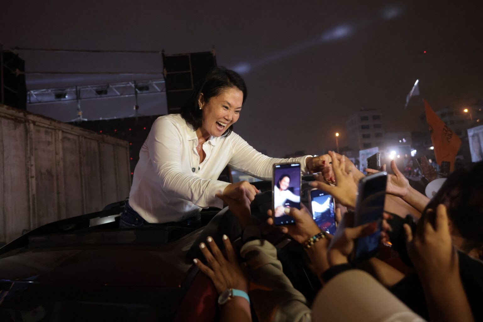 Eleições no Peru: Keiko Fujimori lidera em meio a crise e insegurança crescente