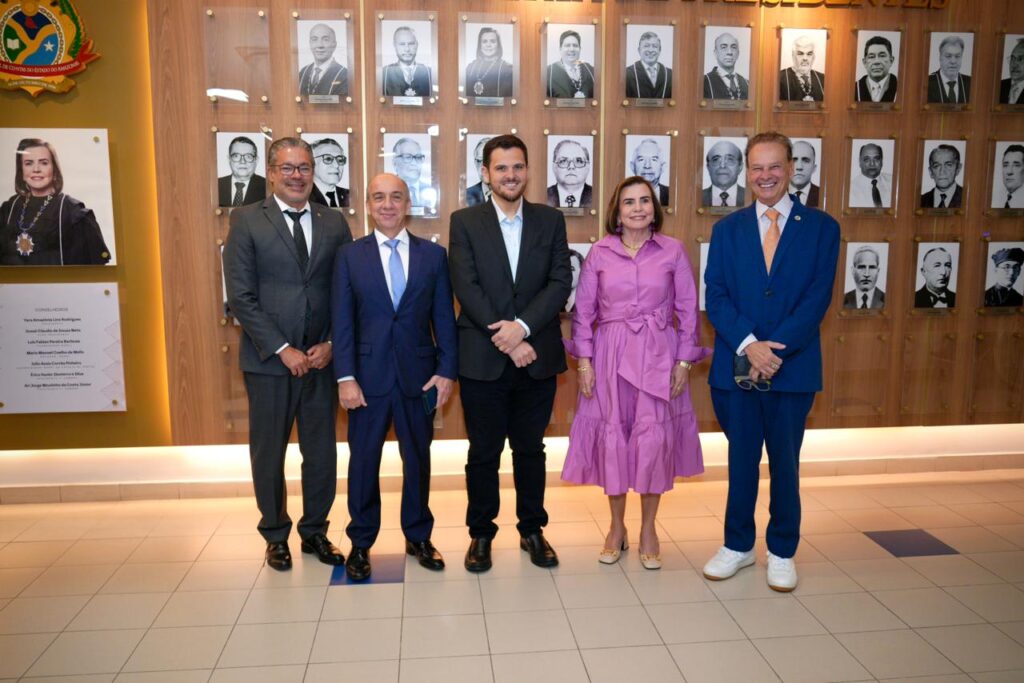Prefeito Renato Junior Fortalece Diálogo com TCE-AM e Reafirma Compromisso com a Transparência Prefeito Renato Junior Fortalece Diálogo com TCE-AM e Reafirma Compromisso com a Transparência