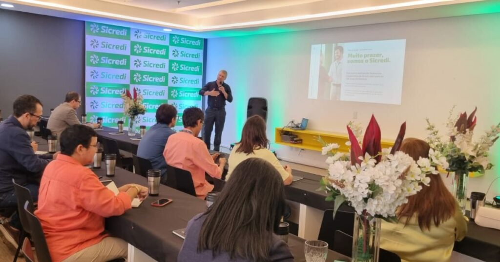 Sicredi Expande Suas Atividades no Amazonas: R$ 326 Milhões em 37,2 Mil Operações de Crédito Sicredi Expande Suas Atividades no Amazonas: R$ 326 Milhões em 37,2 Mil Operações de Crédito