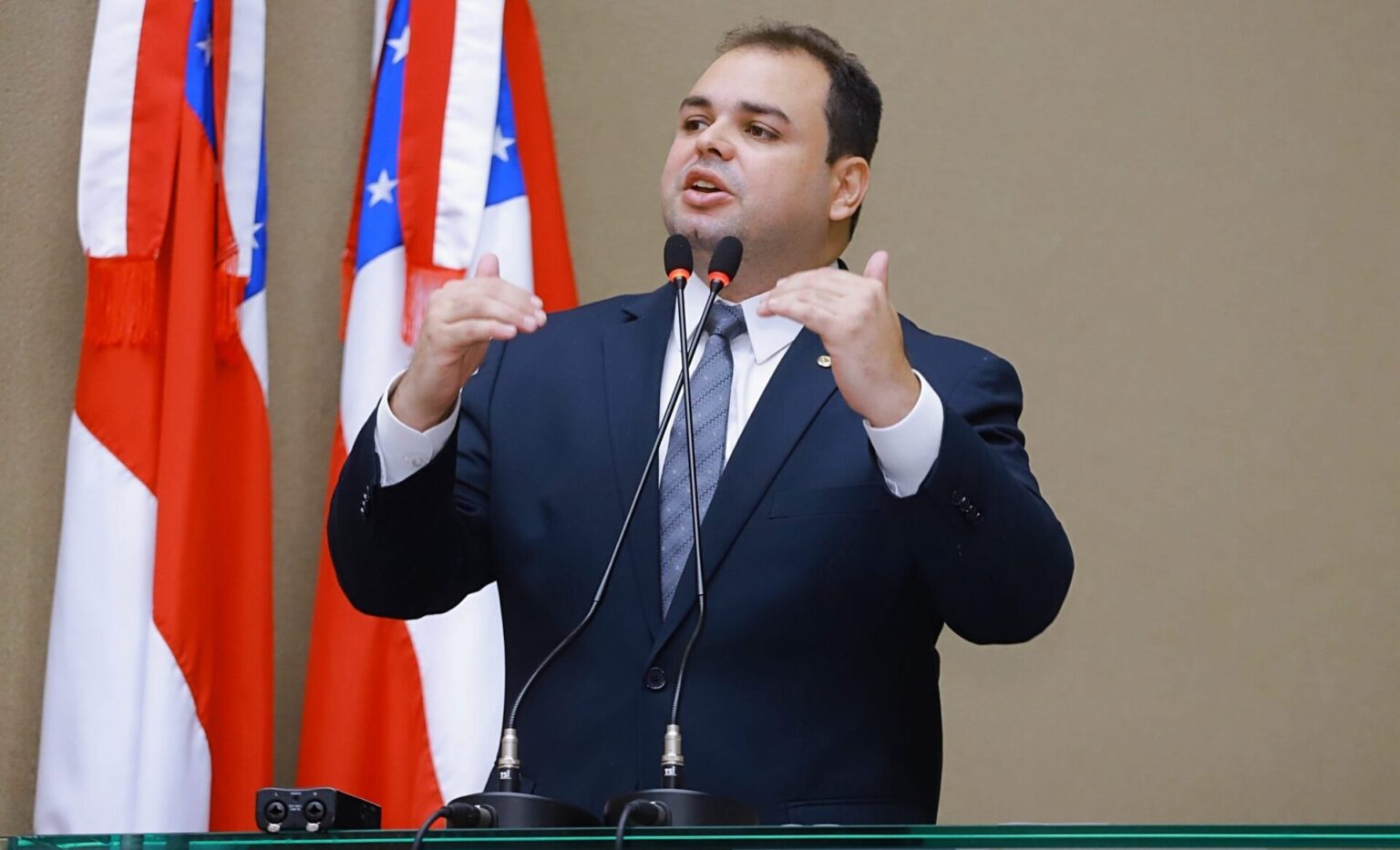 União Brasil Mantém Roberto Cidade em Seu Quadro e Reabre Chance para Omar Aziz; União Brasil Mantém Roberto Cidade em Seu Quadro e Reabre Chance para Omar Aziz;