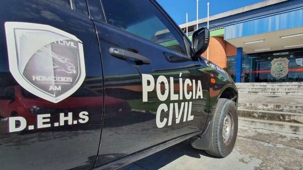 Violência em Manaus: Homem é Alvo de 15 Disparos ao Chegar em Casa Violência em Manaus: Homem é Alvo de 15 Disparos ao Chegar em Casa