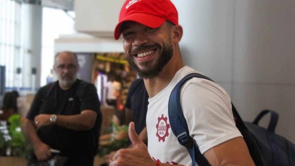 Caxias Enfrenta Líder da Série C em Deslocamento Estratégico Caxias Enfrenta Líder da Série C em Deslocamento Estratégico