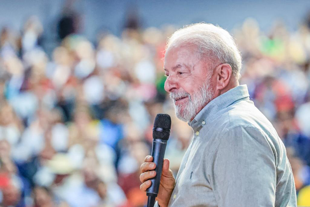 Lula Define Agenda no Amazonas: Visita Programada para 25 e 26 de Maio Lula Define Agenda no Amazonas: Visita Programada para 25 e 26 de Maio